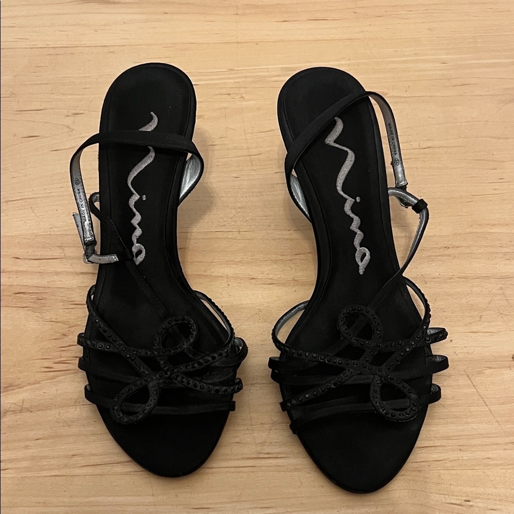 Nina Elegant Black Strappy Sandals